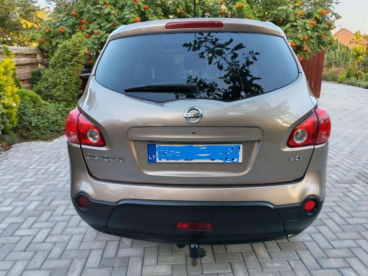 Nissan Qashqai+2 2010 — photo 7