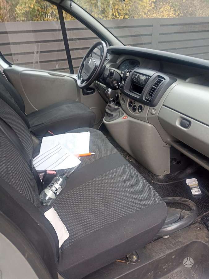 Nissan Primastar 2006 — салон