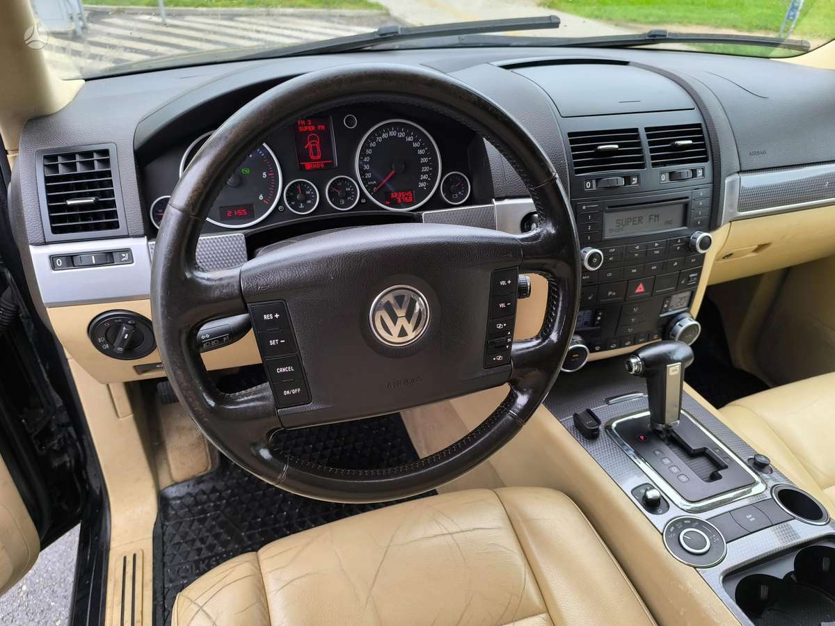 Volkswagen Touareg 2006 — photo 12