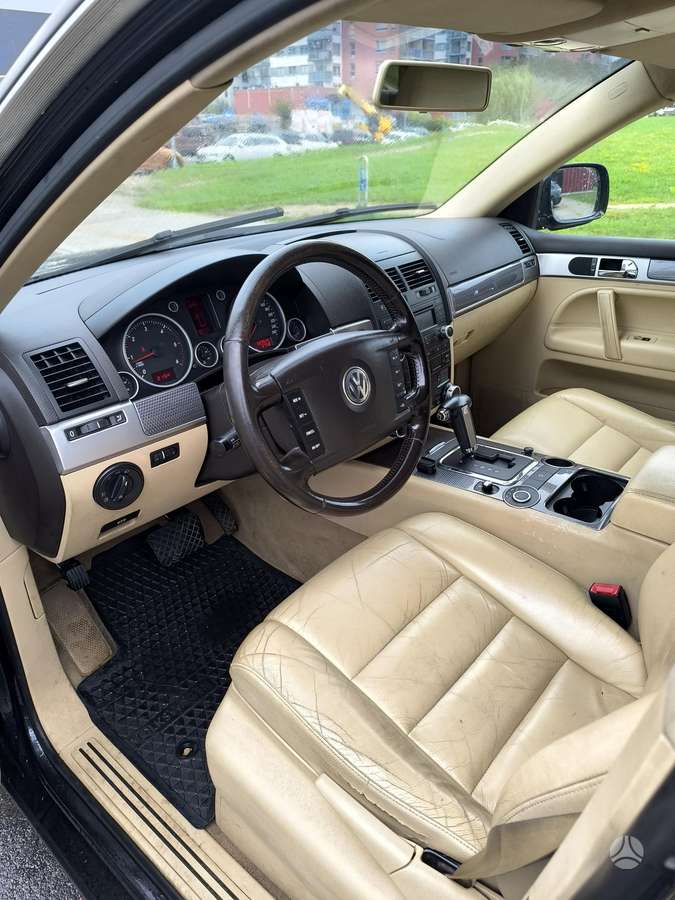 Volkswagen Touareg 2006 — photo 7