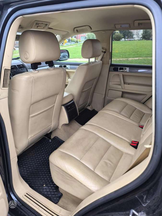 Volkswagen Touareg 2006 — photo 8