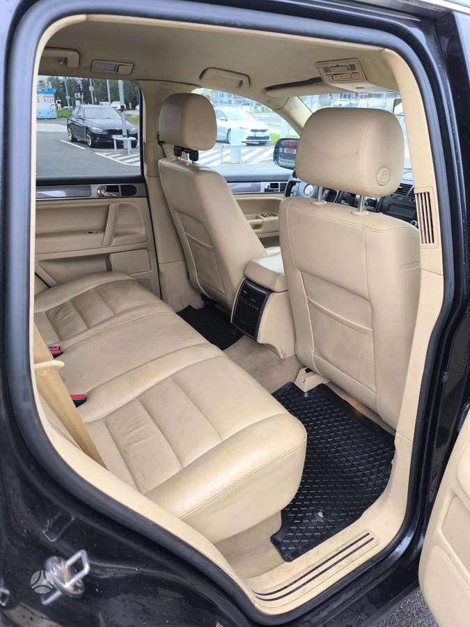 Volkswagen Touareg 2006 — photo 9