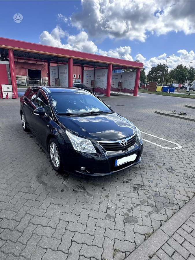 Toyota Avensis, 2011