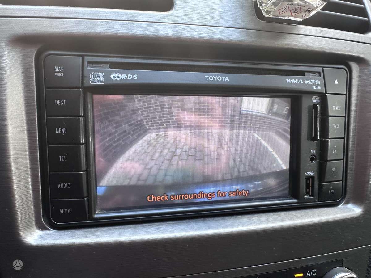 Toyota Avensis 2011 — photo 7