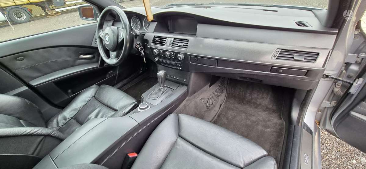 BMW 530 2005 — photo 21