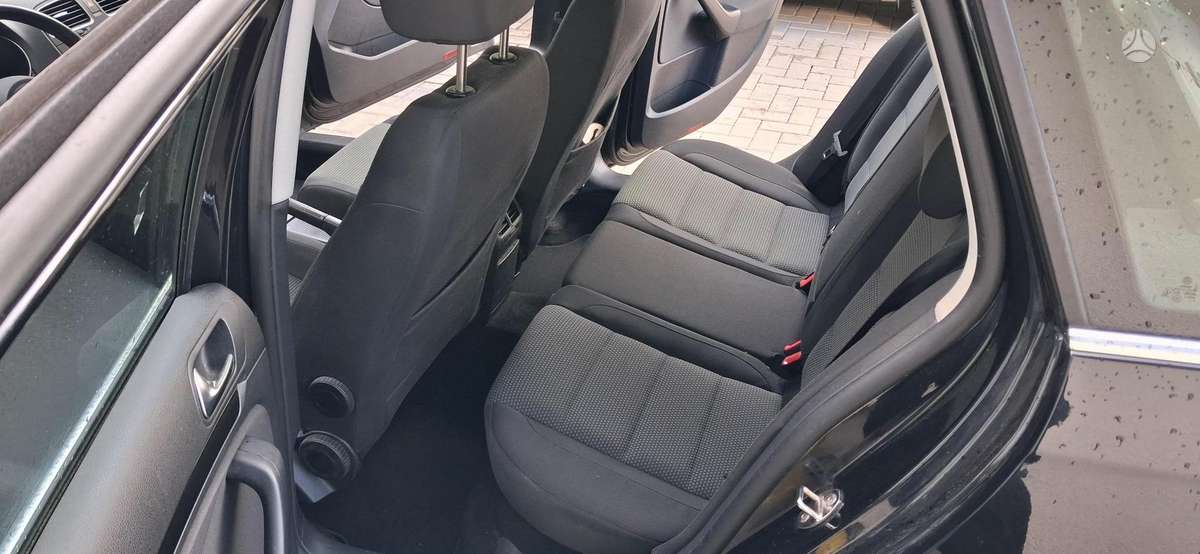 Volkswagen Golf 2011 — photo 11