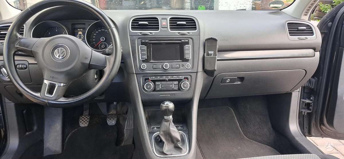 Volkswagen Golf 2011 — photo 8