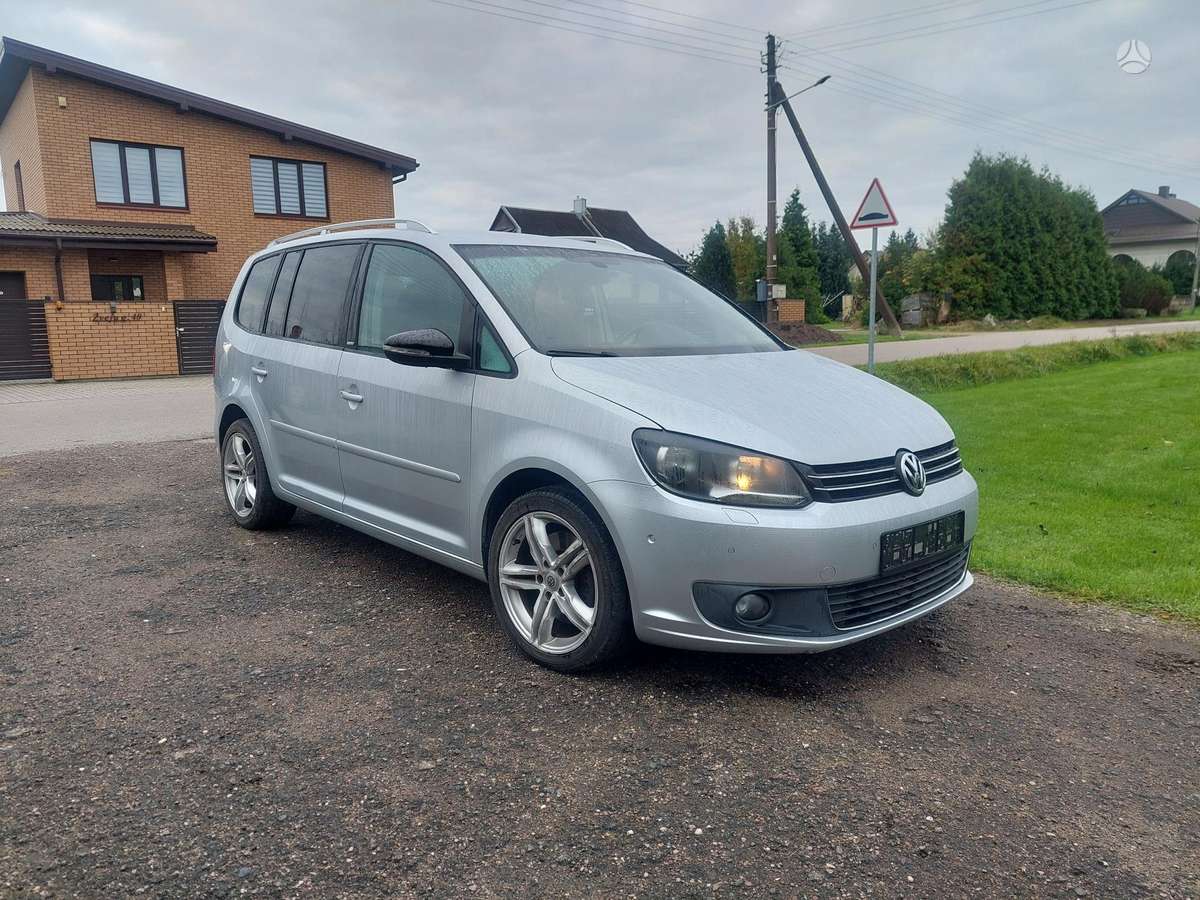 Volkswagen Touran, 2012