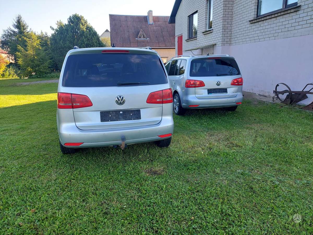 Volkswagen Touran 2012 — photo 6