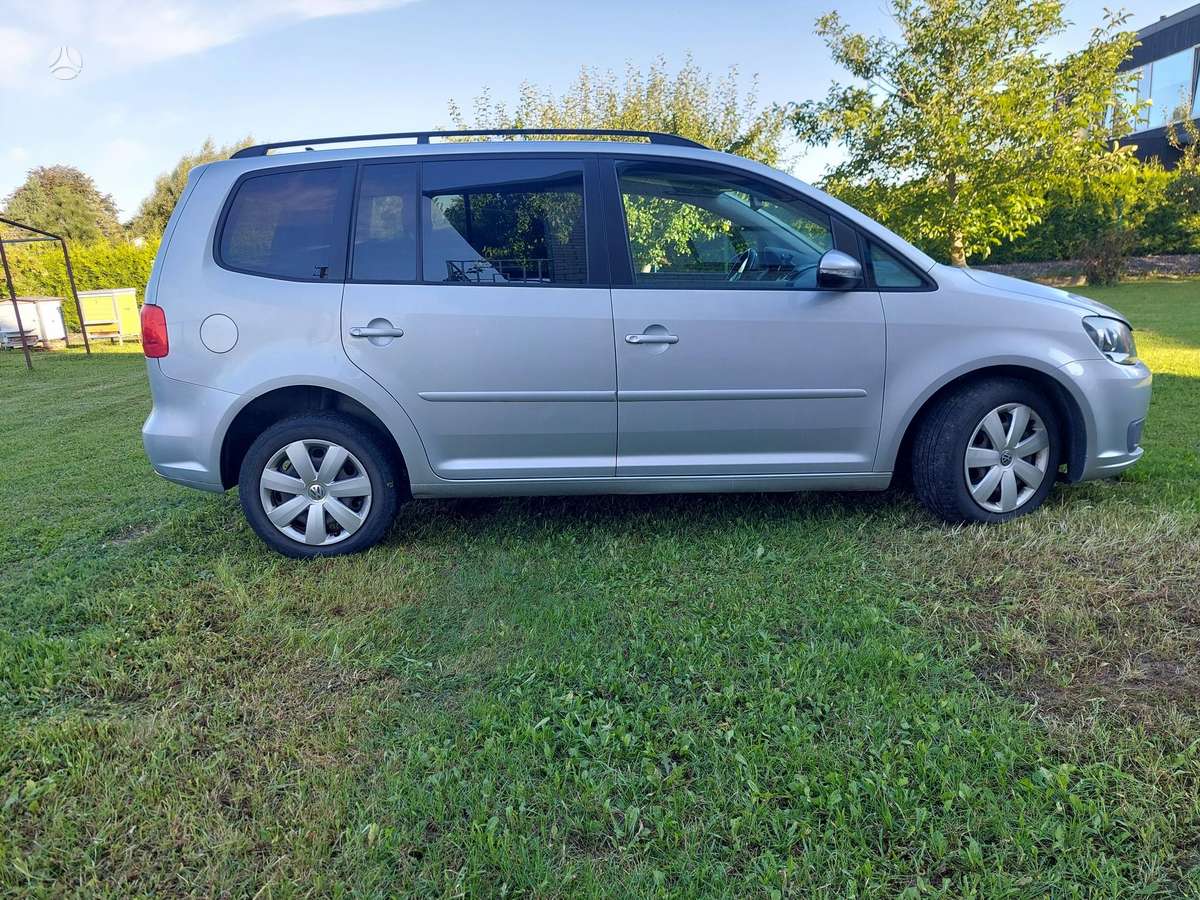 Volkswagen Touran 2012 — photo 7