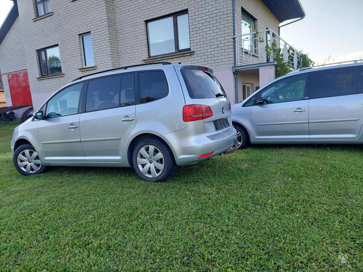 Volkswagen Touran 2012 — photo 9