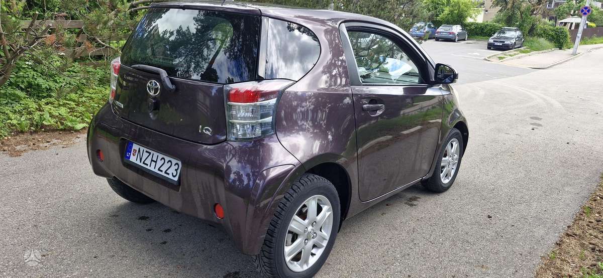 Toyota iQ 2009 — photo 5