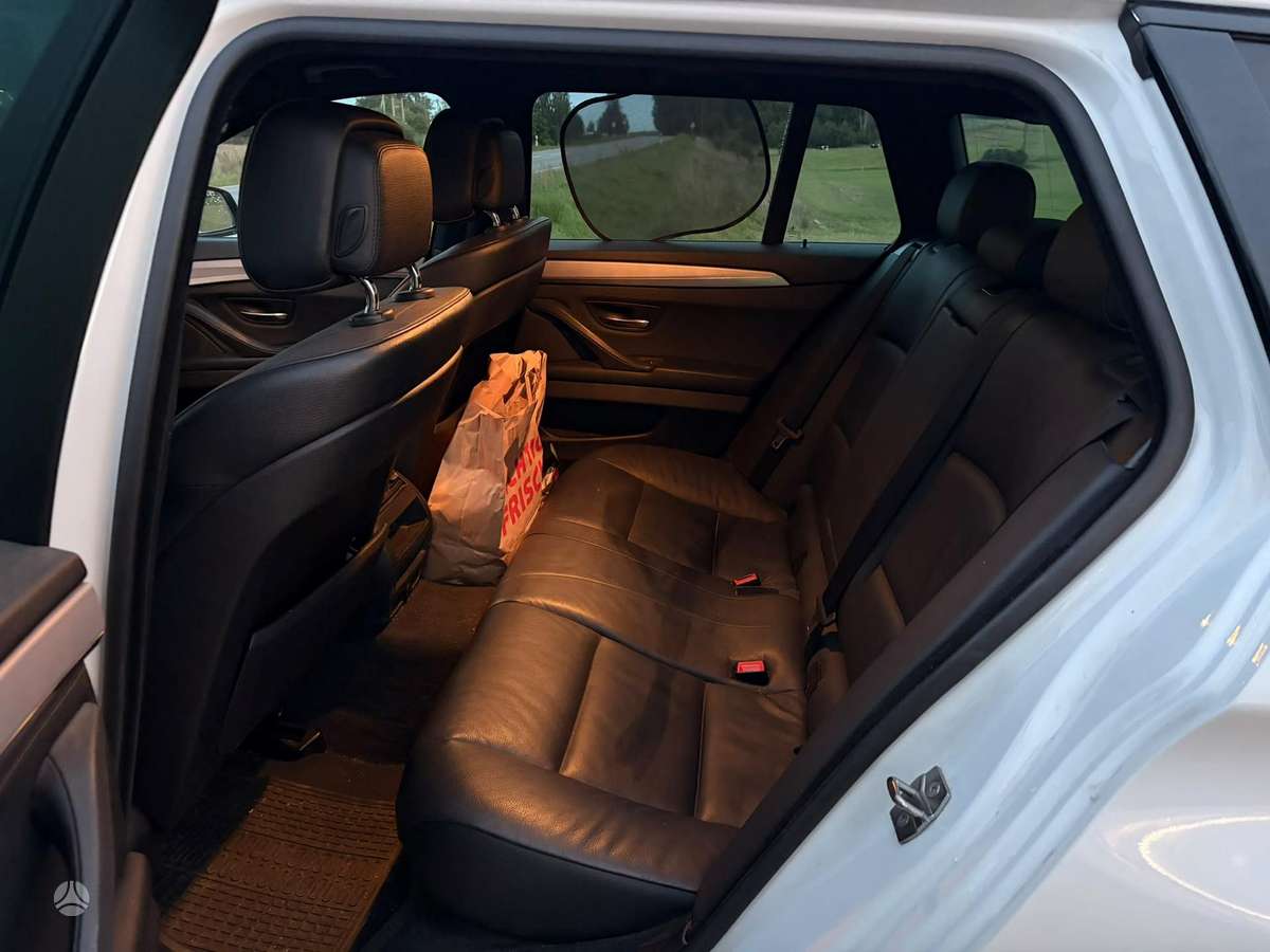BMW 520 2012 — photo 13