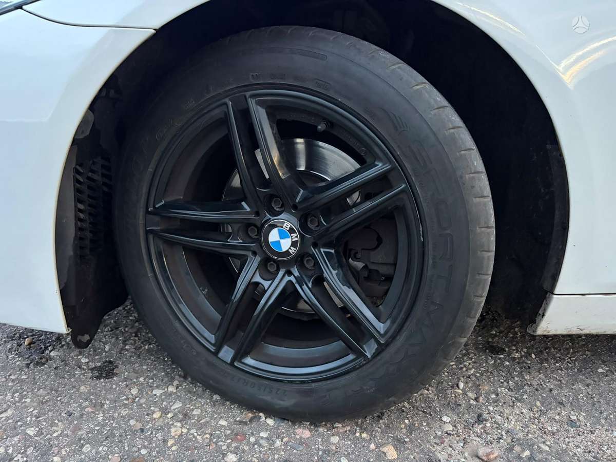BMW 520 2012 — photo 19
