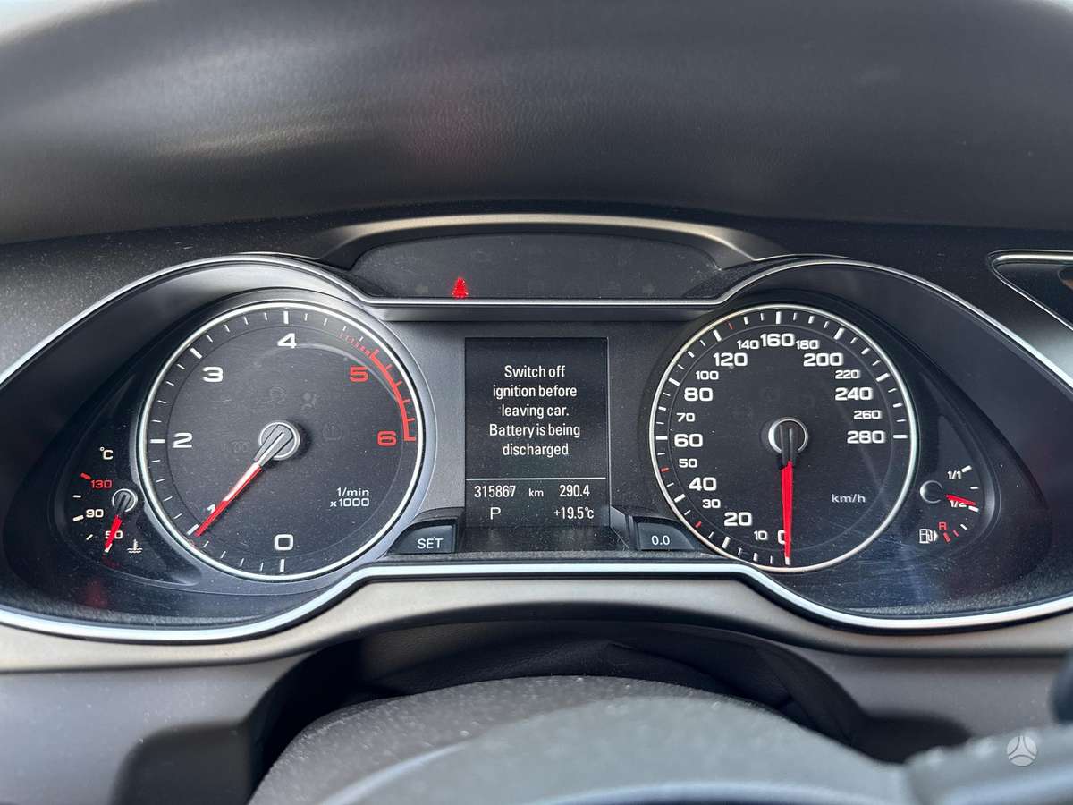 Audi A4 2013 — photo 11
