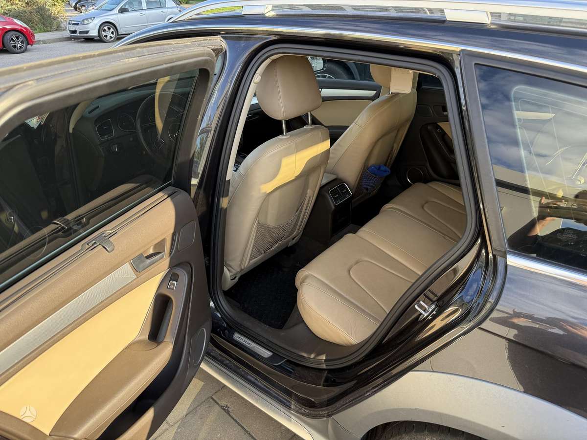 Audi A4 2013 — photo 8