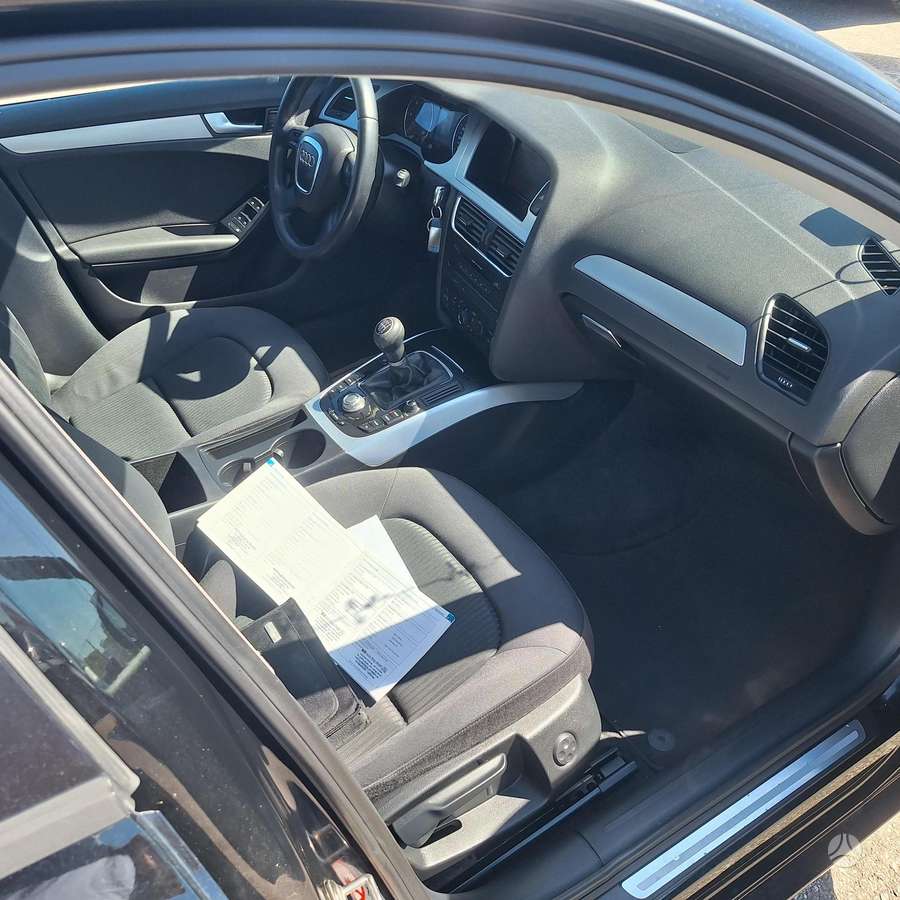 Audi A4 2008 — photo 7
