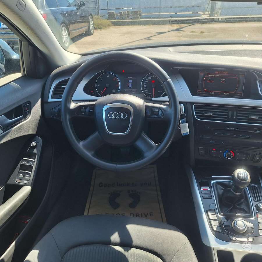 Audi A4 2008 — photo 9