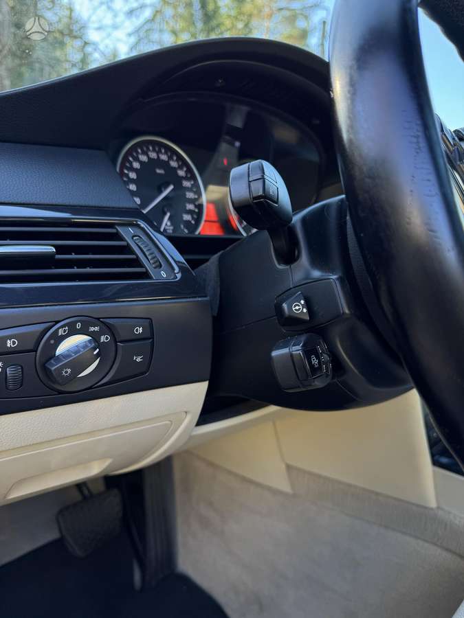 BMW 530 2008 — photo 17