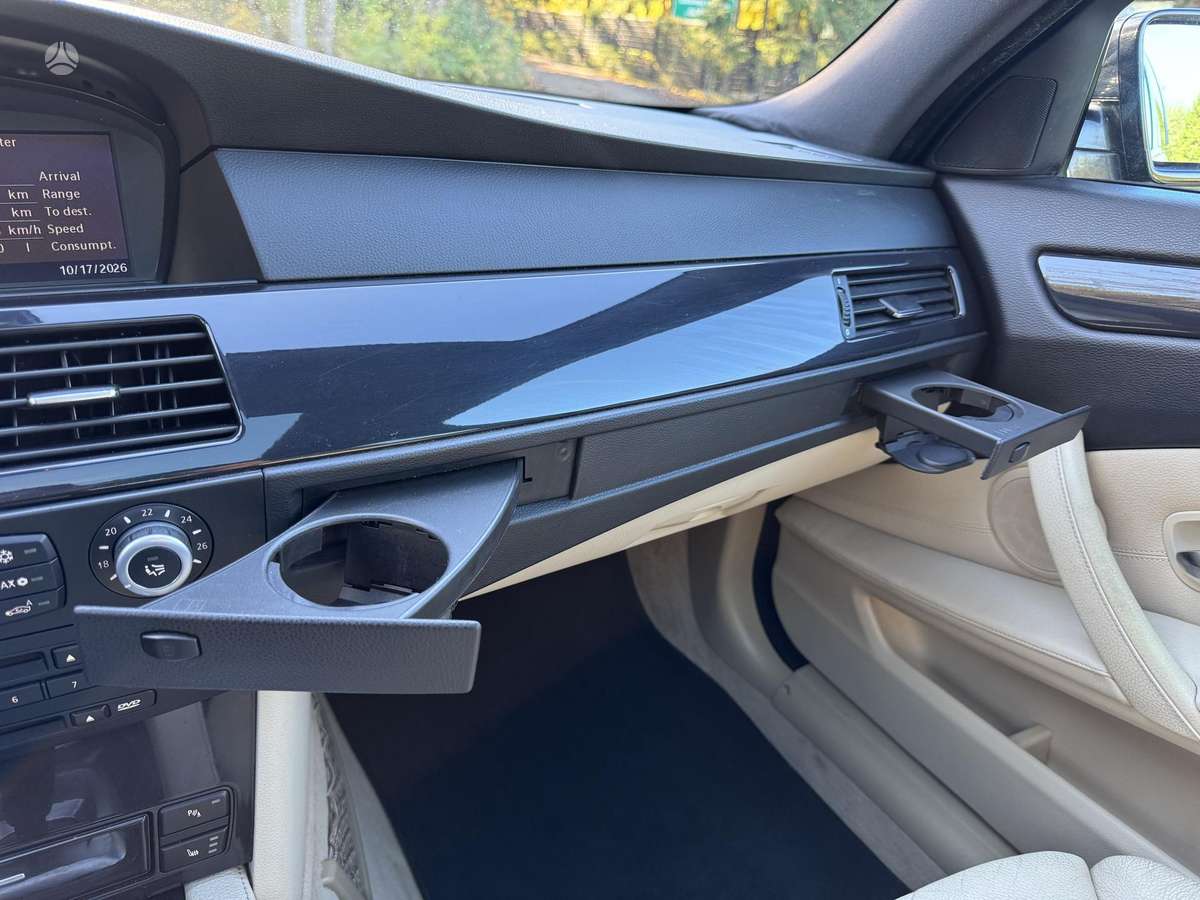 BMW 530 2008 — photo 24
