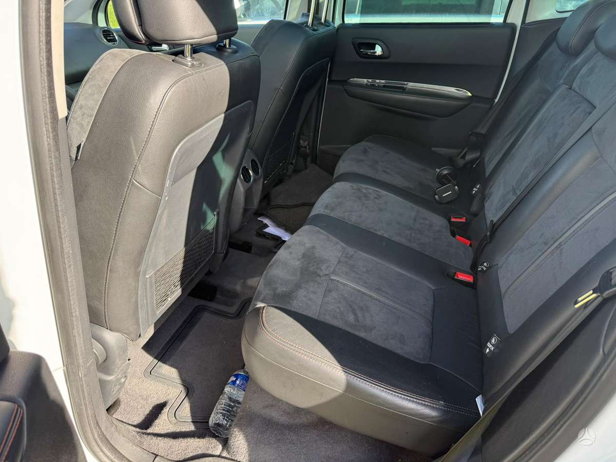 Peugeot 3008 2015 — photo 18