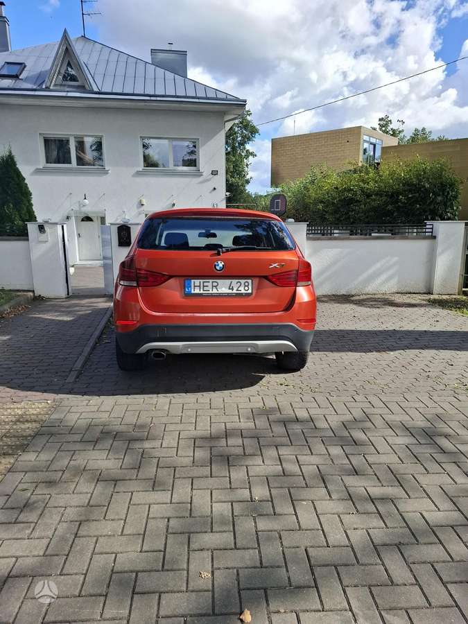BMW X1 2014 — rear view