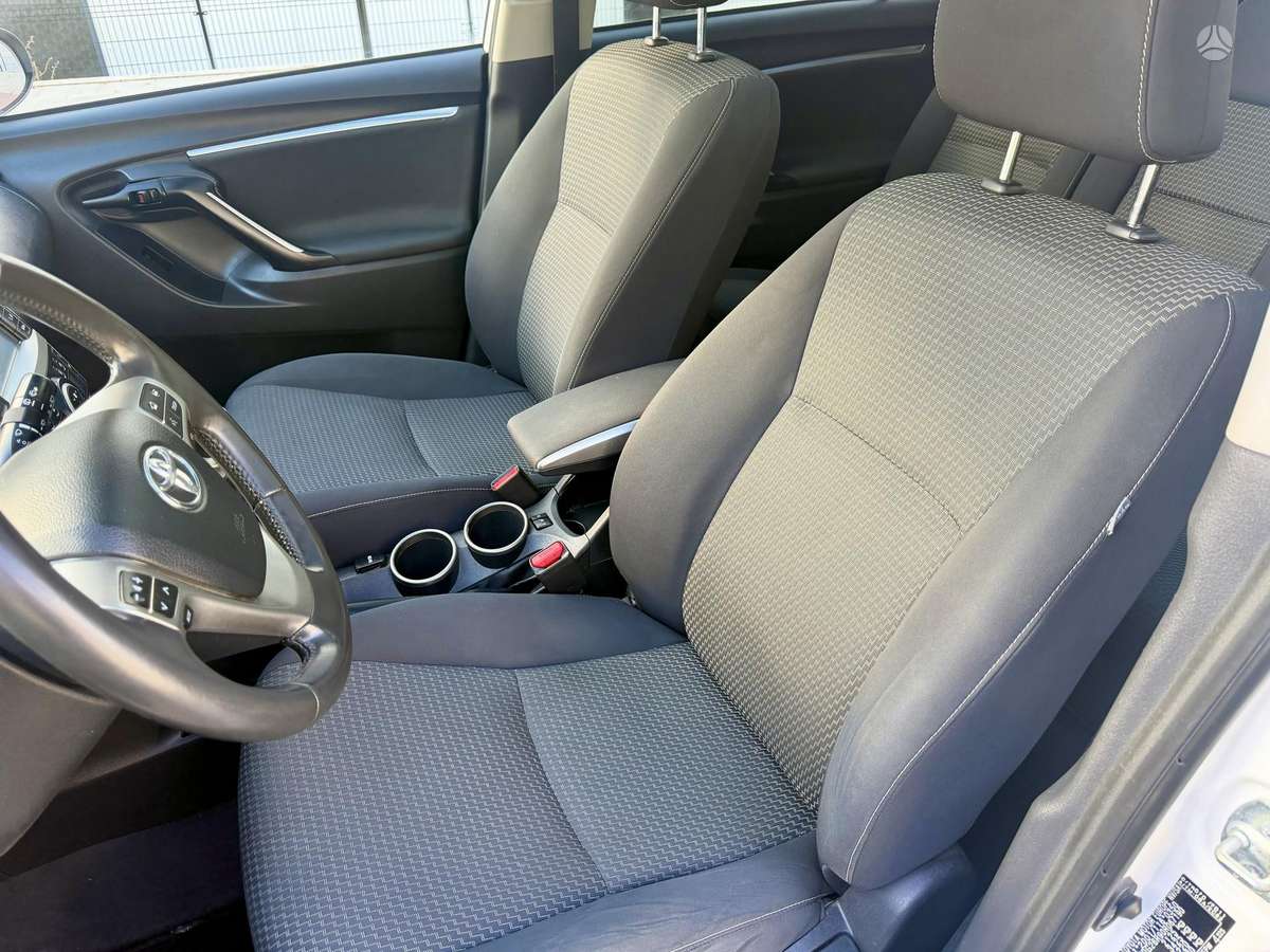 Toyota Verso 2014 — photo 11