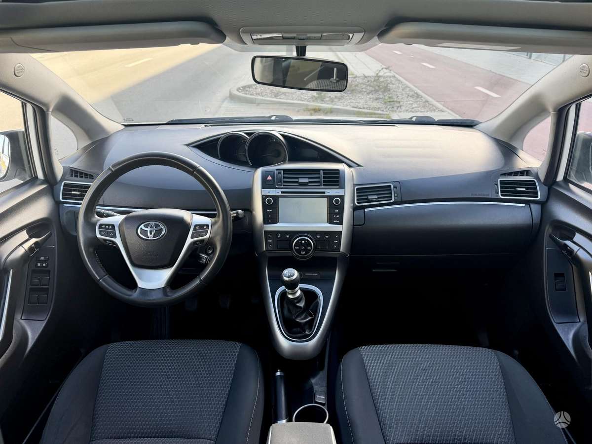 Toyota Verso 2014 — photo 12