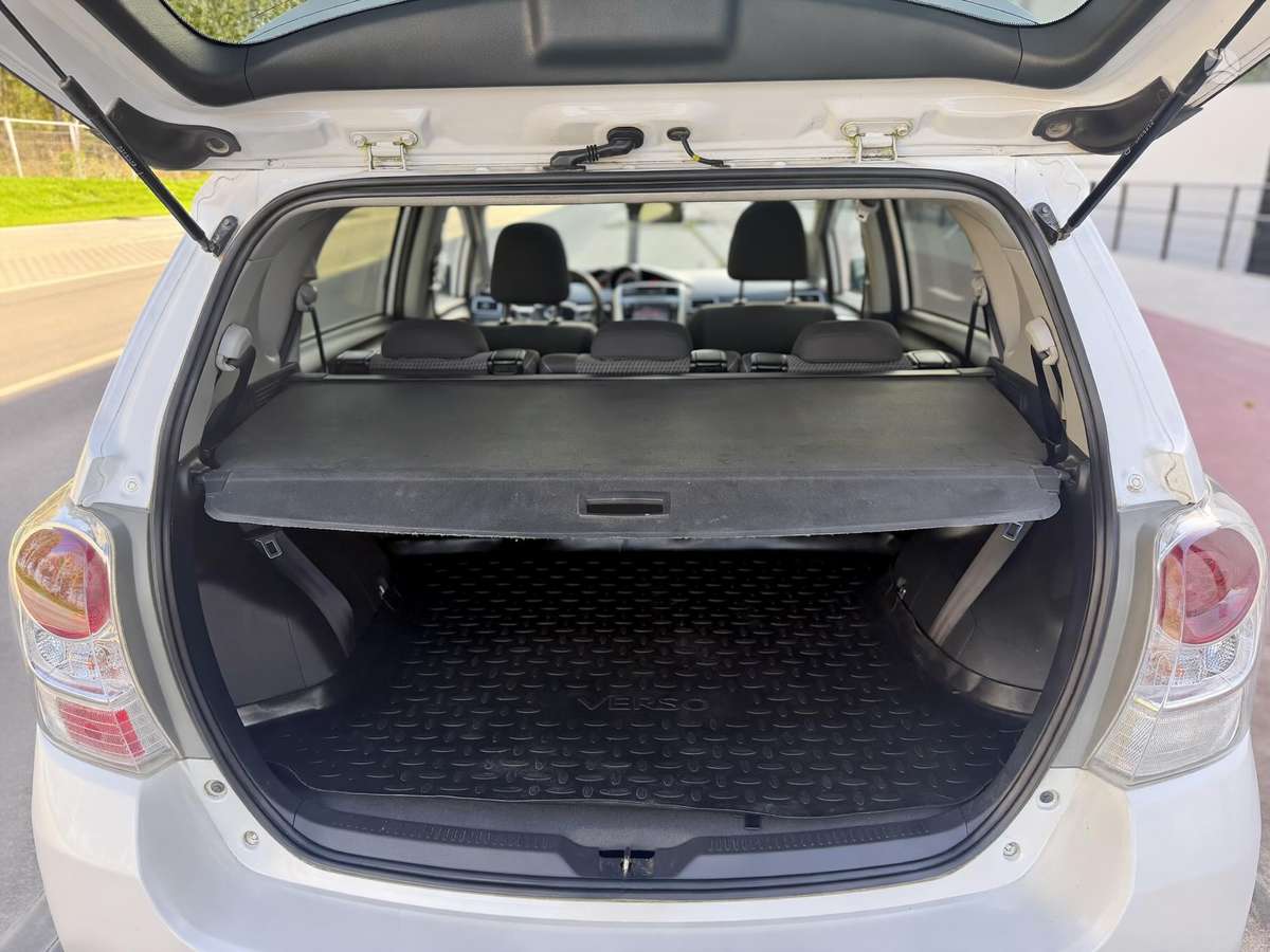 Toyota Verso 2014 — photo 32