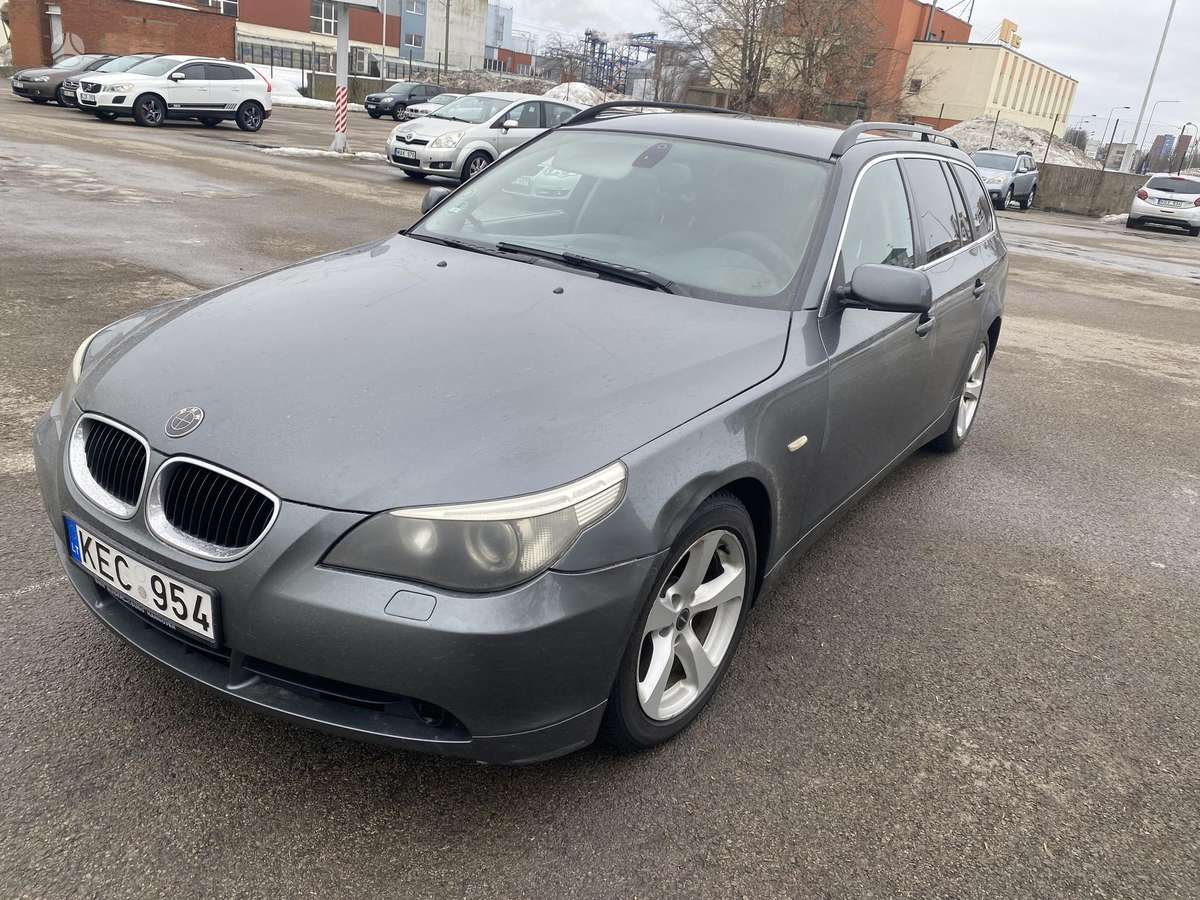 BMW 530 2004 — engine 2993 cm³, 218 HP (160kW)