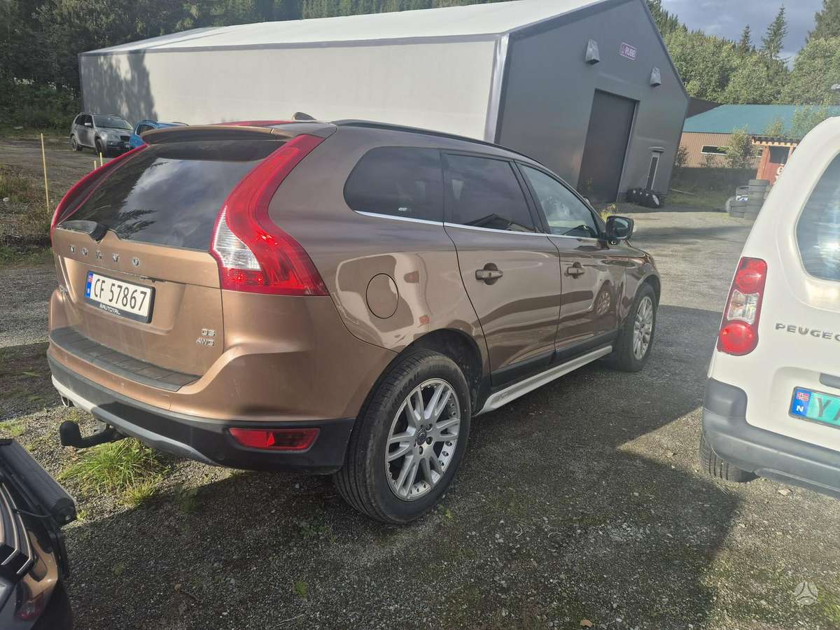 Volvo XC60 2008 — вигляд ззаду
