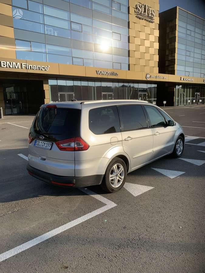Ford Galaxy 2013 — photo 11