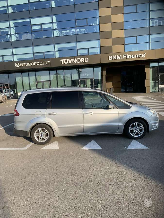 Ford Galaxy 2013 — photo 12