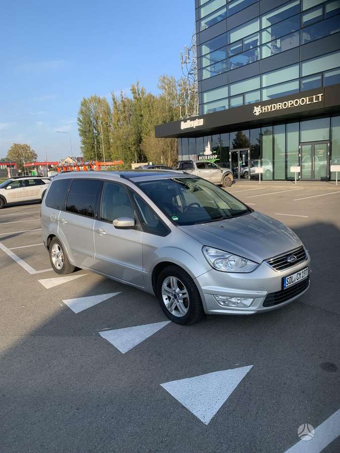 Ford Galaxy 2013 — photo 13