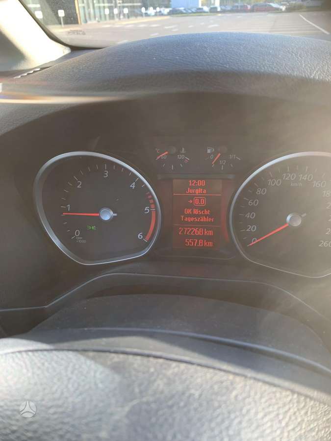 Ford Galaxy 2013 — photo 21