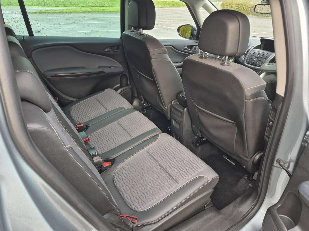 Opel Zafira 2014 — фото 16