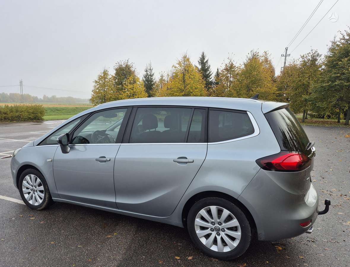 Opel Zafira 2014 — двигун 1910 cm³, 150 HP (110kW)