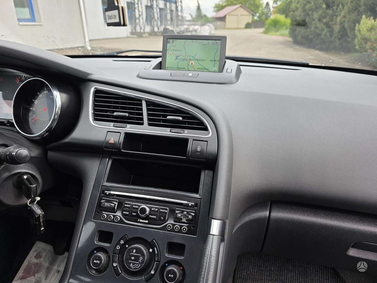 Peugeot 3008 2013 — photo 8