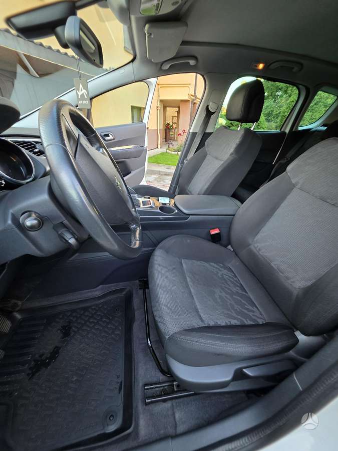 Peugeot 3008 2011 — photo 7