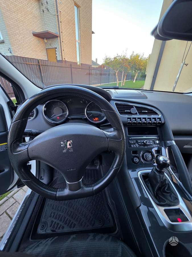 Peugeot 3008 2011 — photo 8