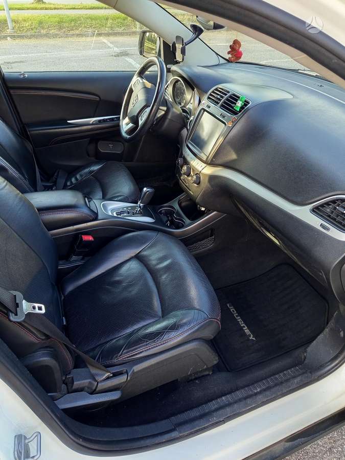 Dodge Journey 2015 — photo 11