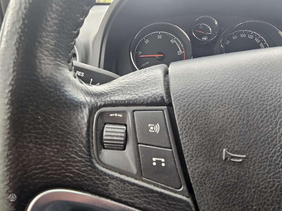 Opel Antara 2013 — photo 20