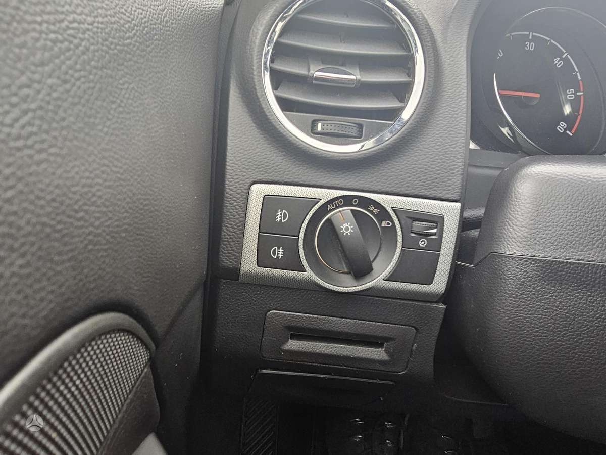 Opel Antara 2013 — photo 22