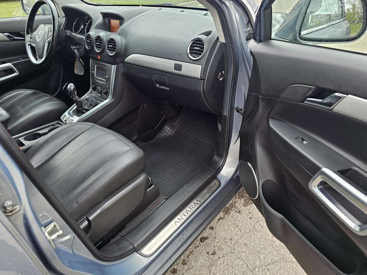 Opel Antara 2013 — photo 25