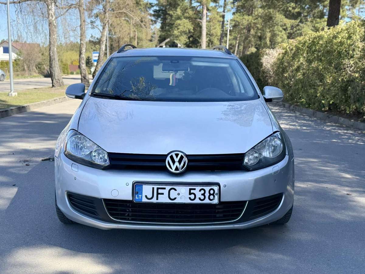 Volkswagen Golf 2013 — rear view