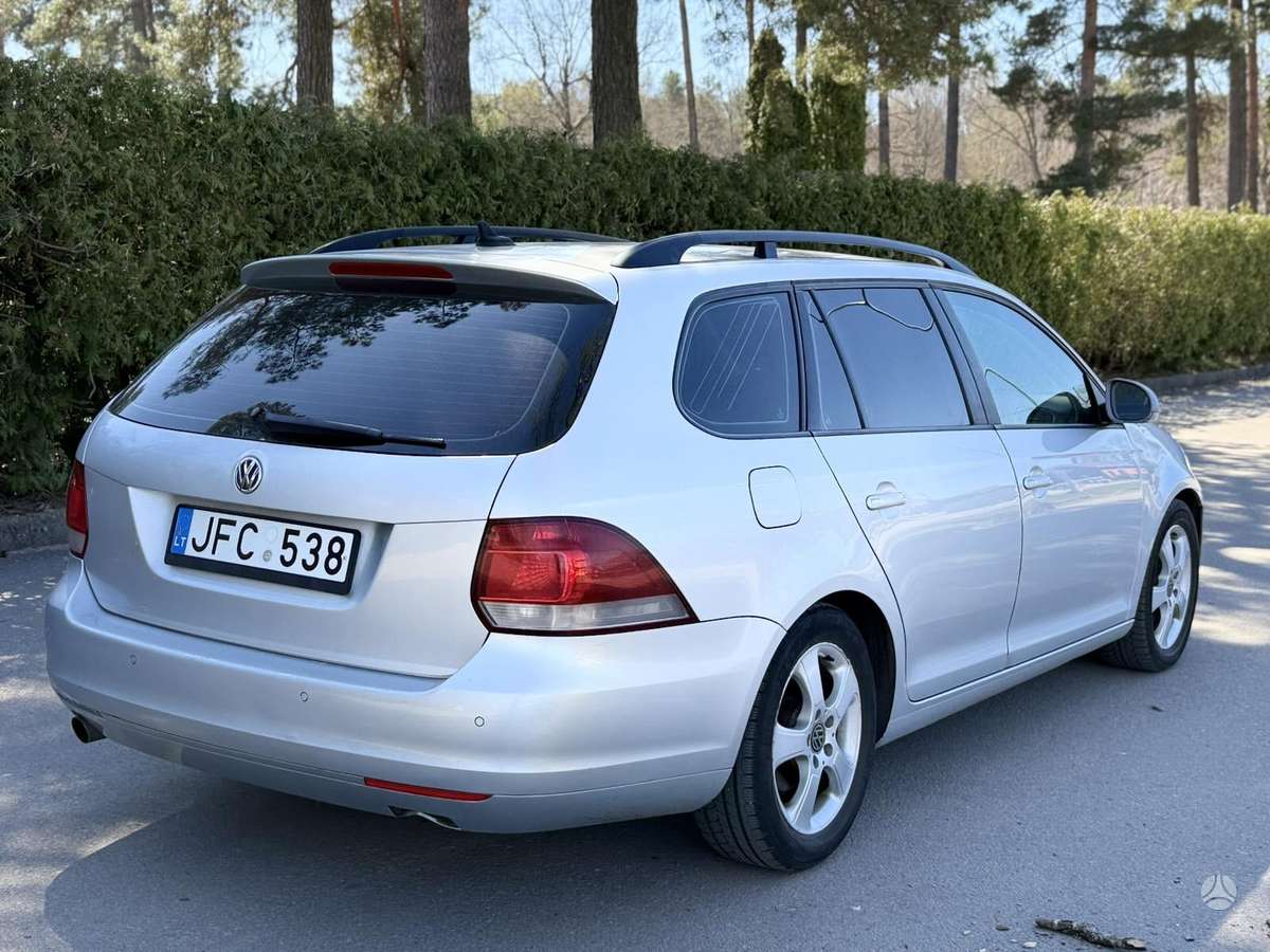 Volkswagen Golf 2013 — engine 1598 cm³, 105 HP (77kW)