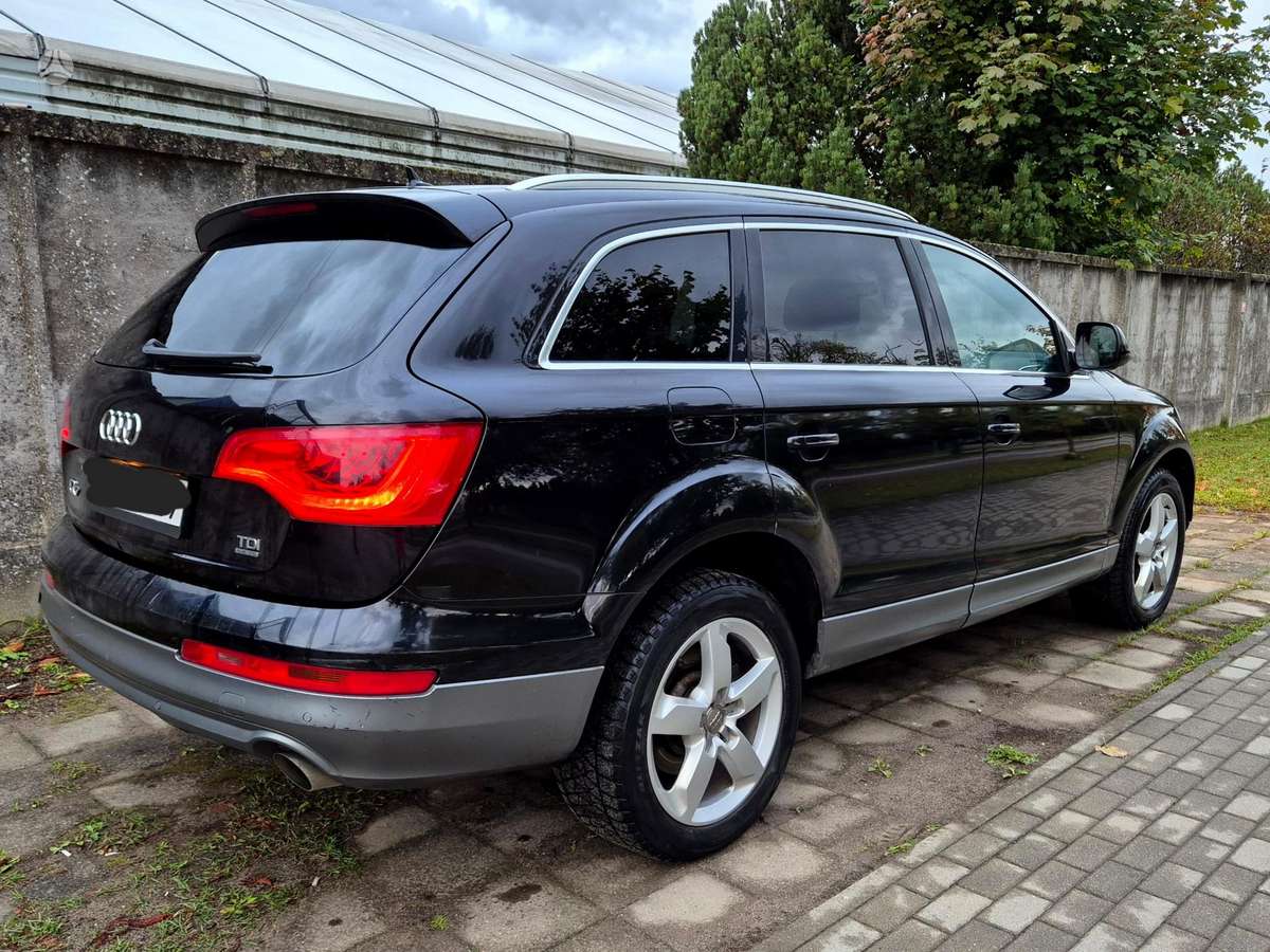 Audi Q7 2011 — engine 2967 cm³, 241 HP (177kW)