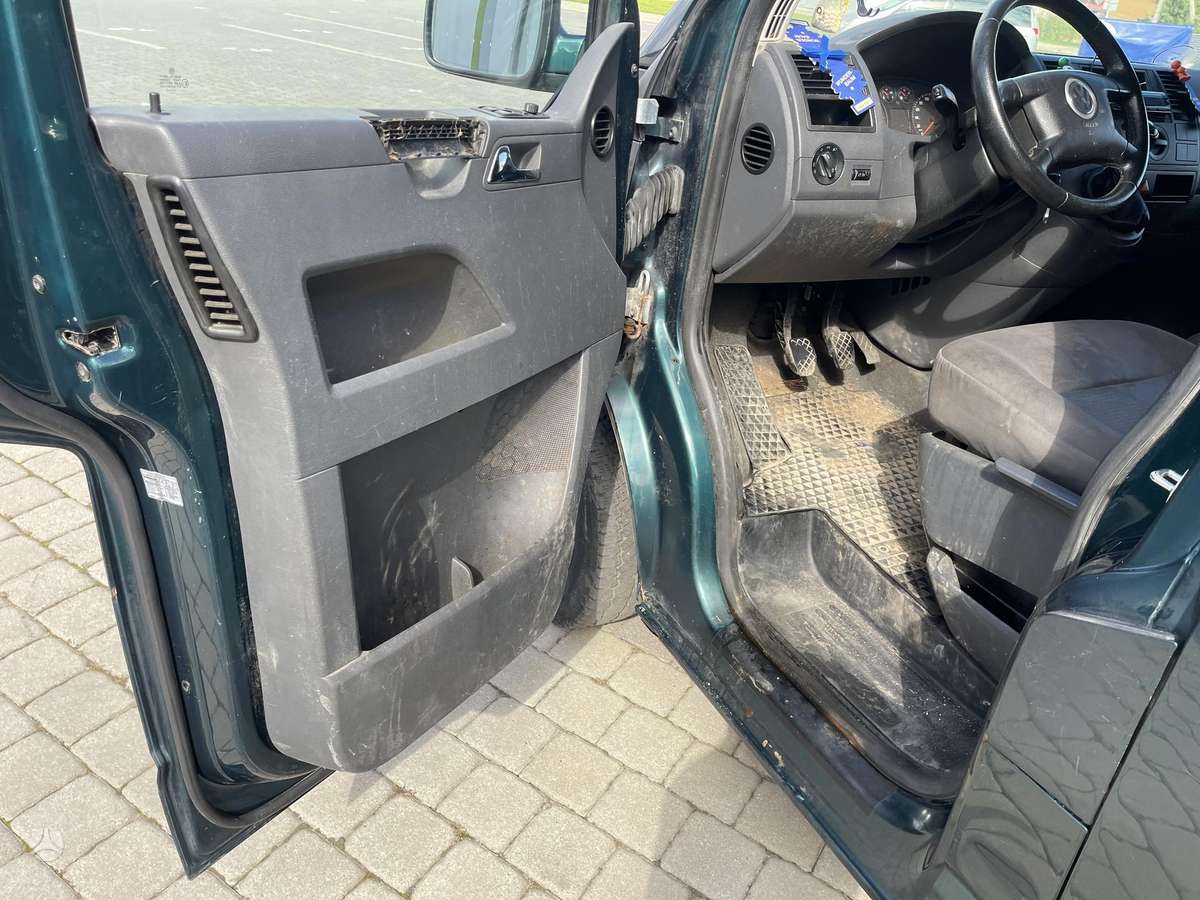 Volkswagen Caravelle 2008 — photo 13