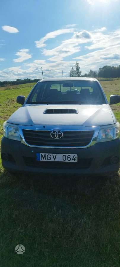 Toyota Hilux 2012 — вигляд ззаду