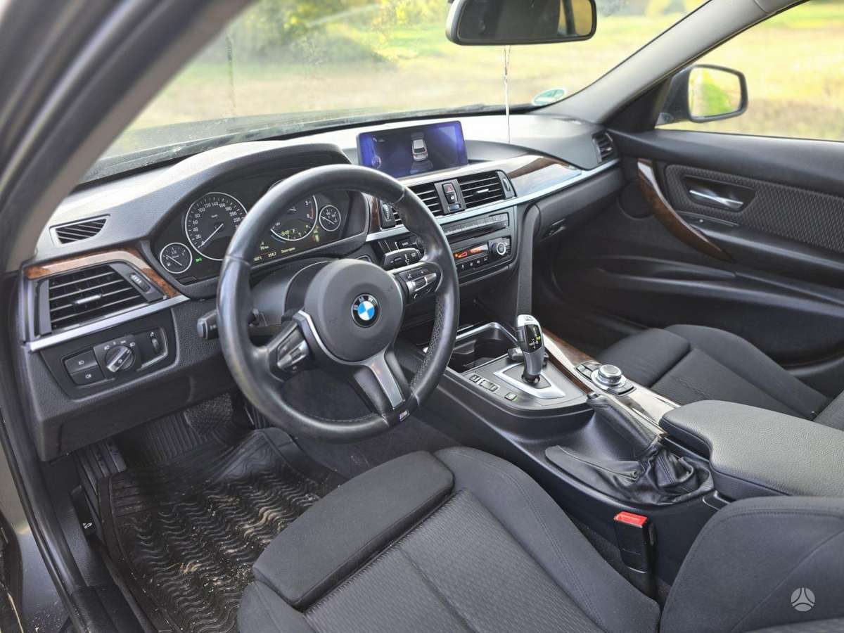 BMW 320 2013 — photo 7